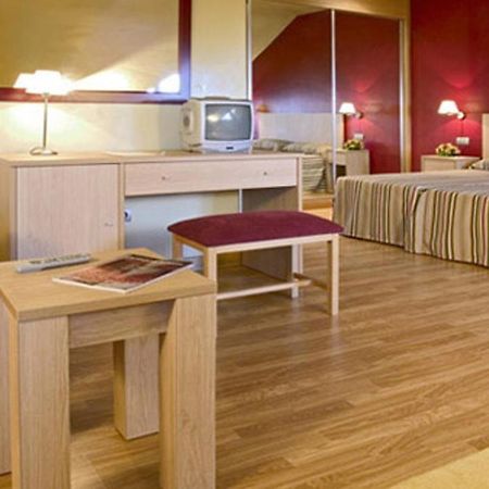 Apartamentos Mar Rovacias Comillas Room photo