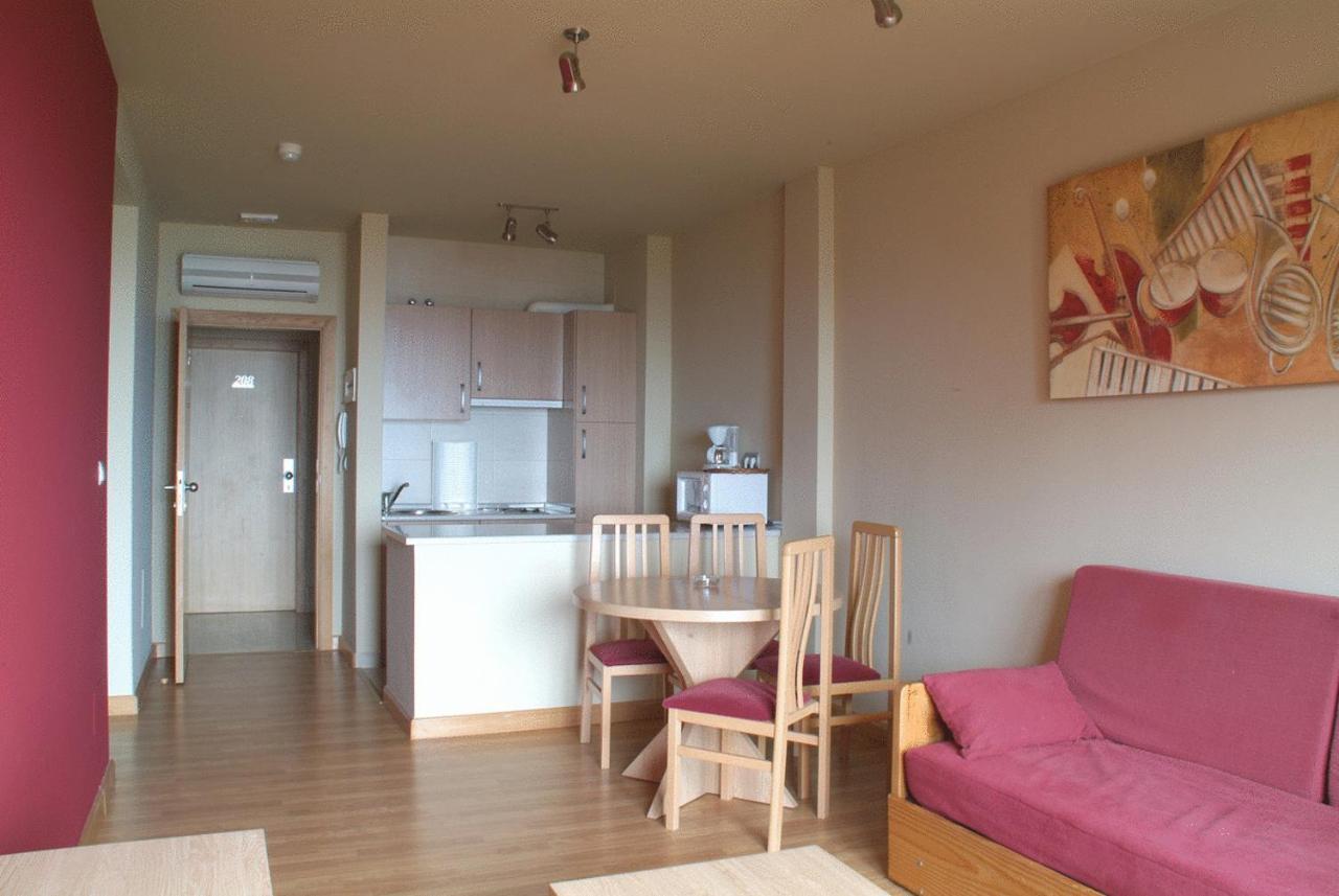 Apartamentos Mar Rovacias Comillas Room photo